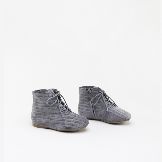 GREY LEATHER BOOTIE