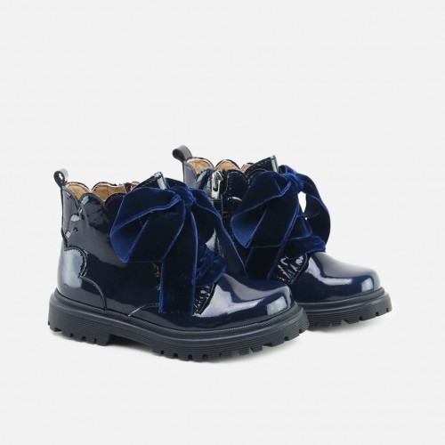BLUE NAVY PATENT WAVES BOOT...