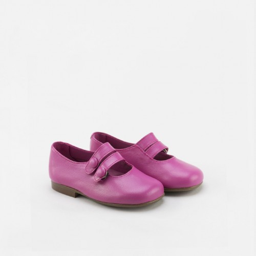 Double strap mary-janes