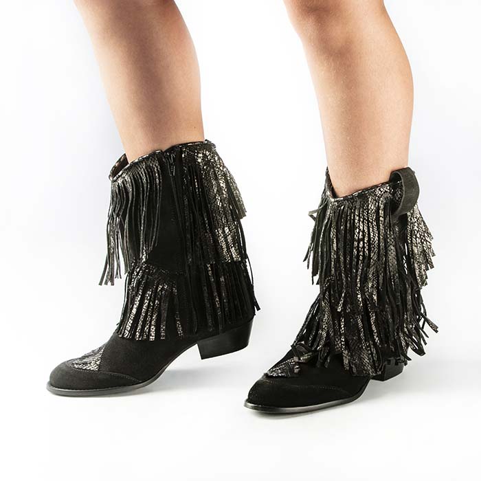 Spectacular boots by Sibaritas for impact looks