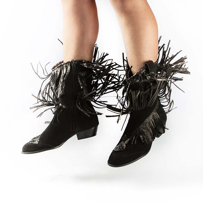 Spectacular boots by Sibaritas for impact looks