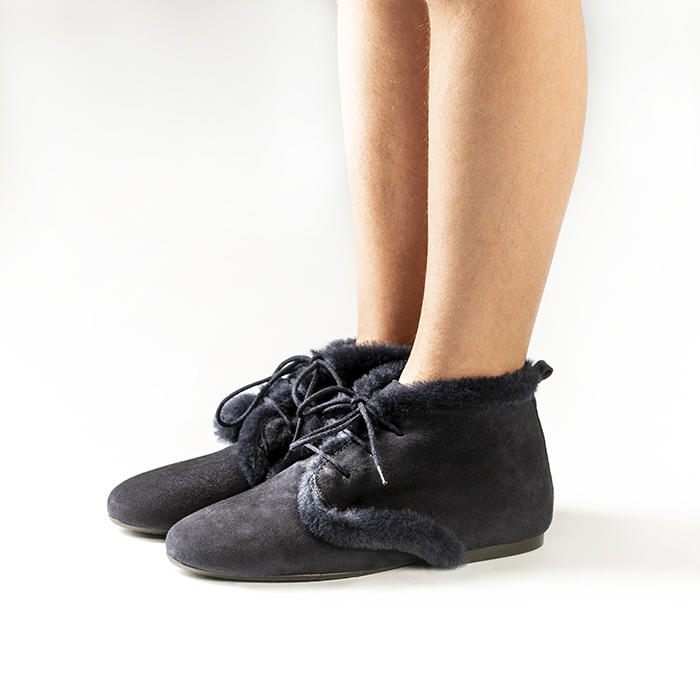 Gifts to make a difference: Papanatas and Sibaritas ankle boots