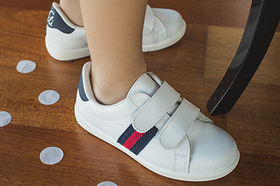 Sports shoes for first steps babies with guarantees