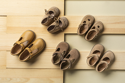 Suggested shoes for the safety of their first steps
