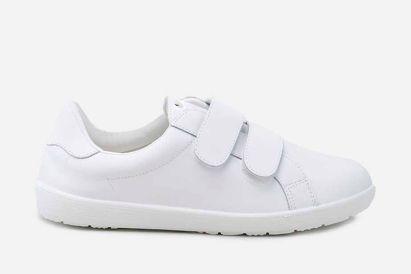 White washable sneakers
