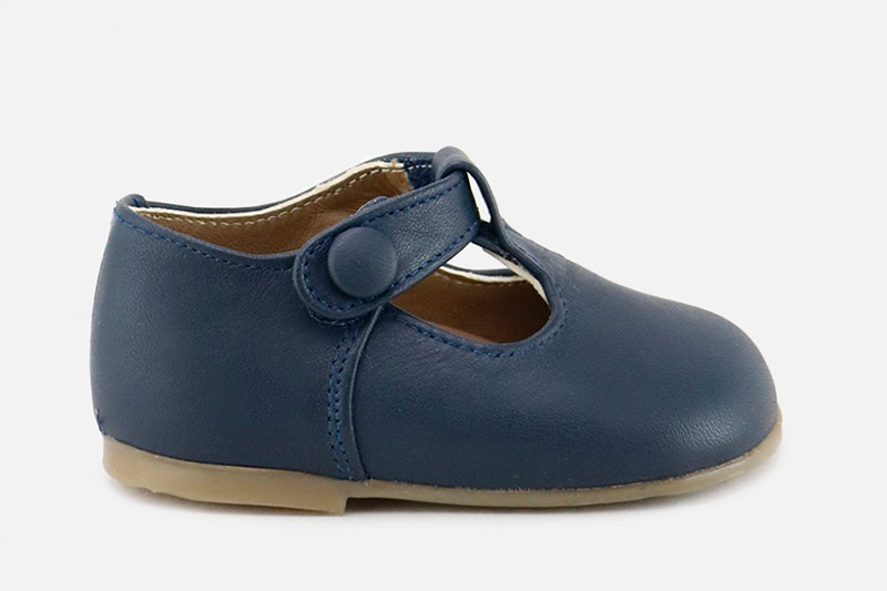 Classic T-Strap shoes for first steps